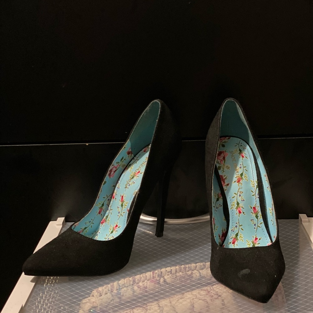 Black Faux Suede Stilettos Heels size 8